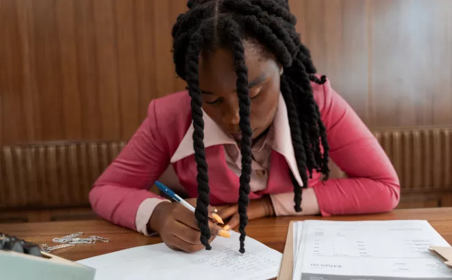 Flexi-jobber die haar contract tekent